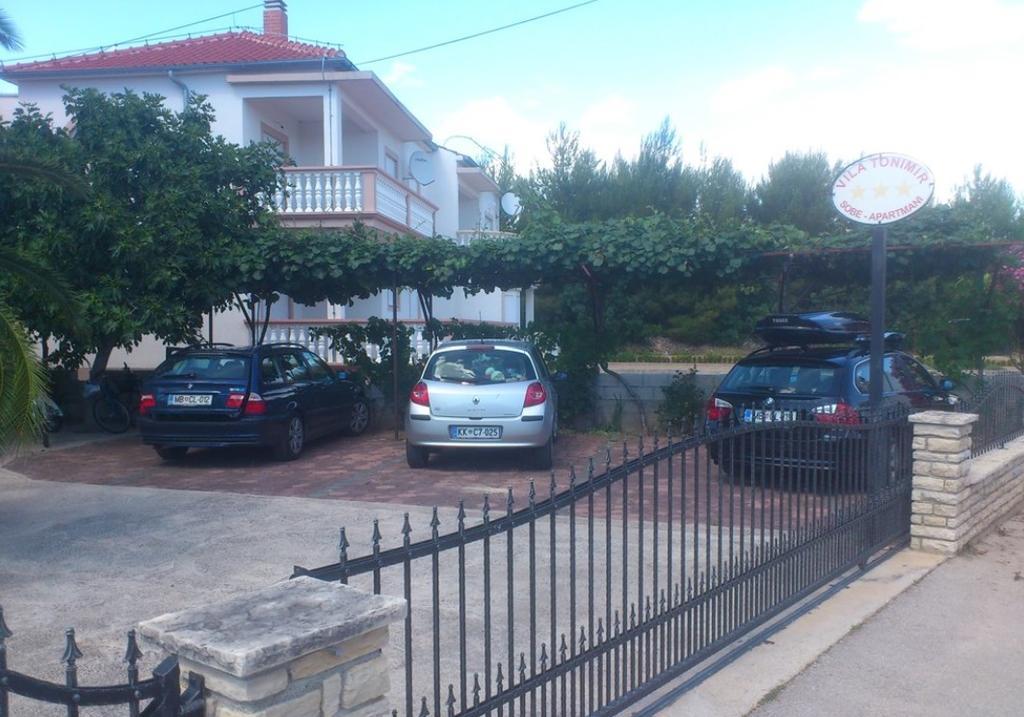 Apartments Tonimir Vodice Exterior foto