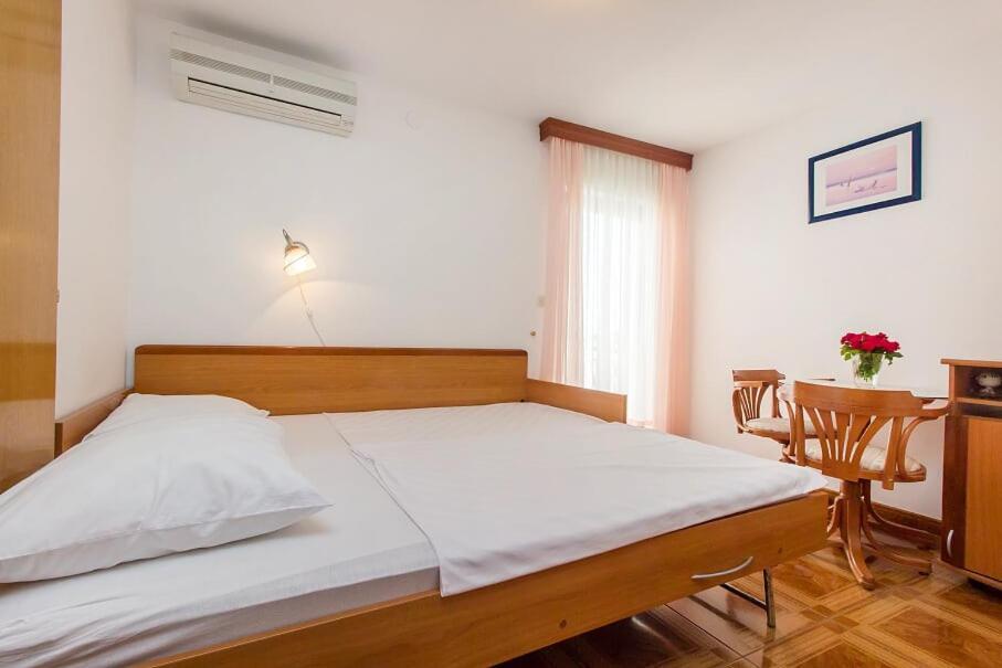 Apartments Tonimir Vodice Exterior foto