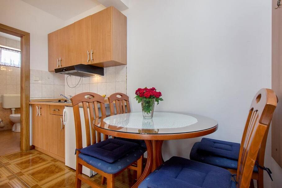 Apartments Tonimir Vodice Exterior foto