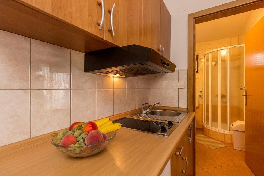 Apartments Tonimir Vodice Exterior foto